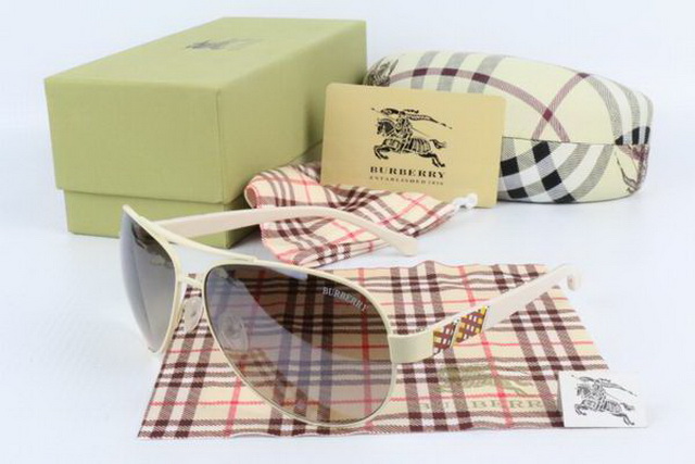 Burberry Boutique Sunglasses 017